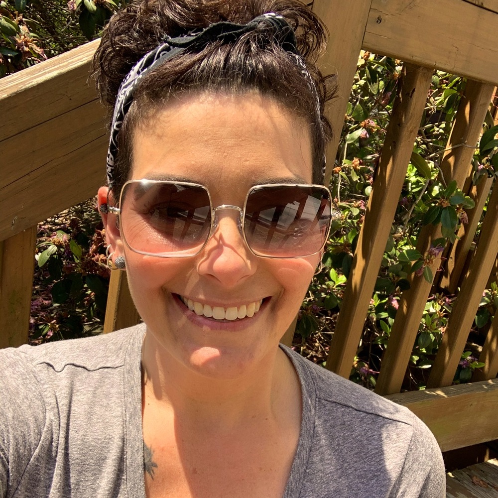 Meet your Posher, Annette